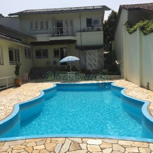 Casa com 315m², 3 dormitórios, 1 vaga, no bairro Centro em São Marcos para Comprar