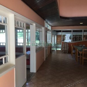 Casa com 315m², 3 dormitórios, 1 vaga, no bairro Centro em São Marcos para Comprar
