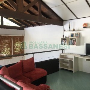 Casa com 315m², 3 dormitórios, 1 vaga, no bairro Centro em São Marcos para Comprar