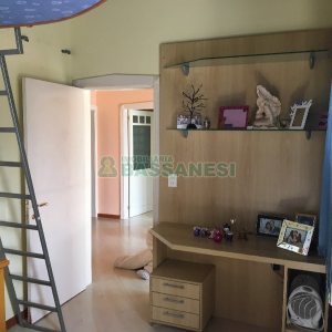 Casa com 315m², 3 dormitórios, 1 vaga, no bairro Centro em São Marcos para Comprar