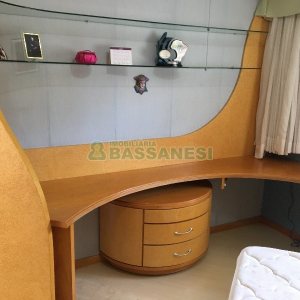 Casa com 315m², 3 dormitórios, 1 vaga, no bairro Centro em São Marcos para Comprar