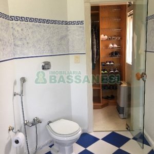 Casa com 315m², 3 dormitórios, 1 vaga, no bairro Centro em São Marcos para Comprar