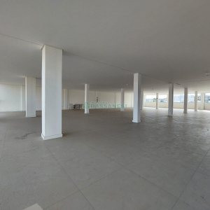 Sala com 500m², 2 vagas, no bairro São Caetano em Caxias do Sul para Alugar