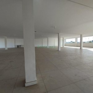 Sala com 500m², 2 vagas, no bairro São Caetano em Caxias do Sul para Alugar