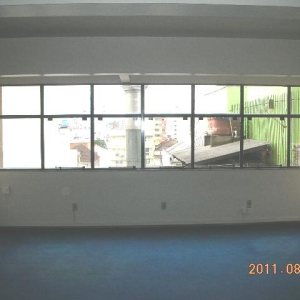 Sala com 60m², no bairro Centro em Caxias do Sul para Comprar