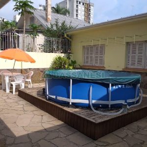 Casa Comercial com 400m², 3 dormitórios, 3 vagas, no bairro Centro em Caxias do Sul para Alugar