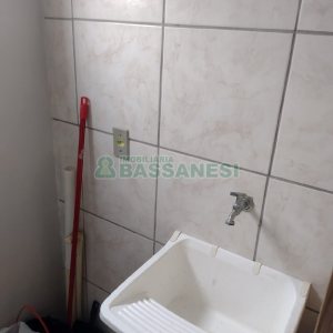 Apto Mobiliado com 42m², 2 dormitórios, 1 vaga, no bairro Desvio Rizzo em Caxias do Sul para Alugar