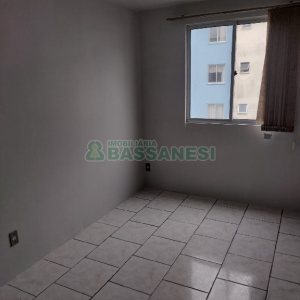 Apto Mobiliado com 42m², 2 dormitórios, 1 vaga, no bairro Desvio Rizzo em Caxias do Sul para Alugar