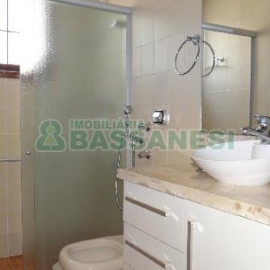 Apto Mobiliado com 109m², 3 dormitórios, 1 vaga, no bairro Lourdes em Caxias do Sul para Comprar