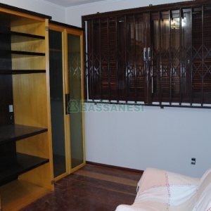 Apto Mobiliado com 109m², 3 dormitórios, 1 vaga, no bairro Lourdes em Caxias do Sul para Comprar