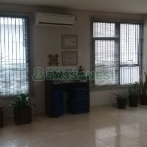Sala com 55m², no bairro Centro em Caxias do Sul para Comprar