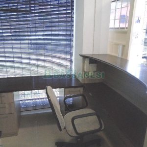 Loja com 52m², 2 vagas, no bairro Panazzolo em Caxias do Sul para Comprar