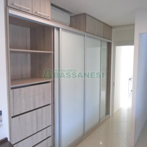 Loja com 52m², 2 vagas, no bairro Panazzolo em Caxias do Sul para Comprar