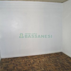 Casa com 60m², 3 dormitórios, no bairro Panazzolo em Caxias do Sul para Comprar