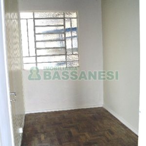 Casa com 60m², 3 dormitórios, no bairro Panazzolo em Caxias do Sul para Comprar