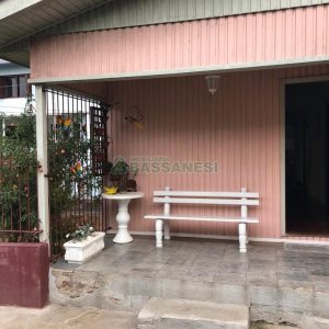 Casa com 71m², 3 dormitórios, no bairro Rio Branco em Caxias do Sul para Comprar