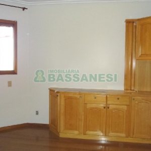 Apartamento com 138m², 2 dormitórios, 2 vagas, no bairro São Pelegrino em Caxias do Sul para Alugar ou Comprar