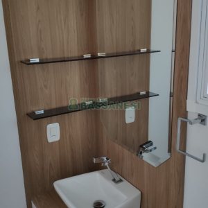 Sobrado com 100m², 2 dormitórios, 2 vagas, no bairro Bela Vista em Caxias do Sul para Comprar