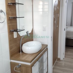 Sobrado com 100m², 2 dormitórios, 2 vagas, no bairro Bela Vista em Caxias do Sul para Comprar