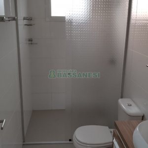 Sobrado com 100m², 2 dormitórios, 2 vagas, no bairro Bela Vista em Caxias do Sul para Comprar