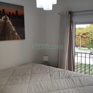 Sobrado com 100m², 2 dormitórios, 2 vagas, no bairro Bela Vista em Caxias do Sul para Comprar