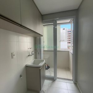 Apartamento com 55m², 1 dormitório, 1 vaga, no bairro Centro em Caxias do Sul para Comprar