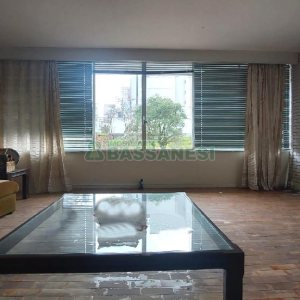 Casa Comercial com 190m², no bairro Centro em Caxias do Sul para Alugar