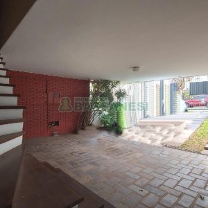 Casa Comercial com 190m², no bairro Centro em Caxias do Sul para Alugar