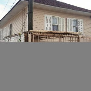 Casa com 495m², 3 dormitórios, 1 vaga, no bairro Santa Catarina em Caxias do Sul para Comprar