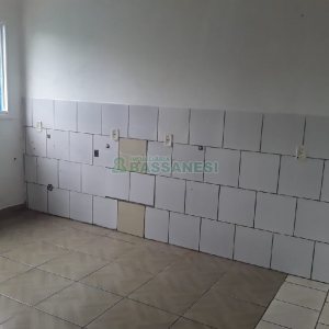 Sobrado com 66m², 2 dormitórios, 1 vaga, no bairro Rosario em Caxias do Sul para Comprar