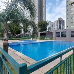 Apto Mobiliado com 101m², 3 dormitórios, 2 vagas, no bairro Universitário em Caxias do Sul para Alugar