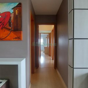 Apto Mobiliado com 101m², 3 dormitórios, 2 vagas, no bairro Universitário em Caxias do Sul para Alugar