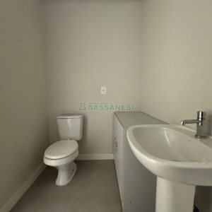 Sala Mobiliada com 53m², 1 vaga, no bairro Centro em Caxias do Sul para Alugar