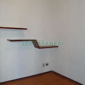 Apartamento com 75m², 1 dormitório, no bairro Centro em Caxias do Sul para Comprar