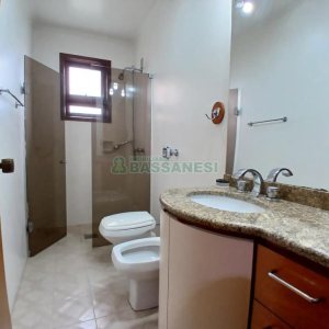 Apartamento com 210m², 3 dormitórios, 2 vagas, no bairro Saint Etienne em Caxias do Sul para Alugar ou Comprar