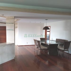 Apartamento com 210m², 3 dormitórios, 2 vagas, no bairro Saint Etienne em Caxias do Sul para Comprar