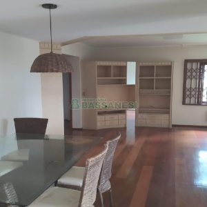 Apartamento com 210m², 3 dormitórios, 2 vagas, no bairro Saint Etienne em Caxias do Sul para Comprar