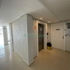 Apartamento com 47m², 2 dormitórios, 1 vaga, no bairro Marechal Floriano em Caxias do Sul para Comprar