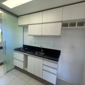 Apartamento com 47m², 2 dormitórios, 1 vaga, no bairro Marechal Floriano em Caxias do Sul para Comprar
