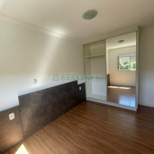 Apartamento com 47m², 2 dormitórios, 1 vaga, no bairro Marechal Floriano em Caxias do Sul para Comprar