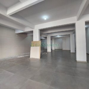 Loja com 160m², no bairro Lourdes em Caxias do Sul para Alugar