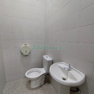 Loja com 160m², no bairro Lourdes em Caxias do Sul para Alugar