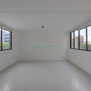 Sala com 40m², no bairro São Pelegrino em Caxias do Sul para Comprar