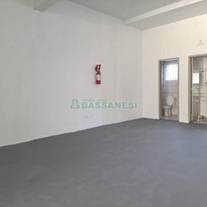 Loja com 276m², no bairro Morada dos Alpes em Caxias do Sul para Alugar