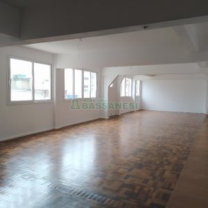 Sala com 167m², no bairro Centro em Caxias do Sul para Alugar