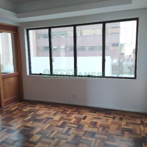 Sala com 167m², no bairro Centro em Caxias do Sul para Alugar