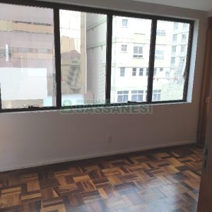 Sala com 167m², no bairro Centro em Caxias do Sul para Alugar