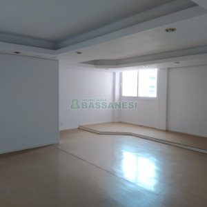 Sala com 167m², no bairro Centro em Caxias do Sul para Alugar