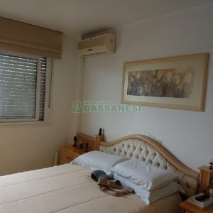 Apartamento com 129m², 3 dormitórios, 1 vaga, no bairro Lourdes em Caxias do Sul para Comprar