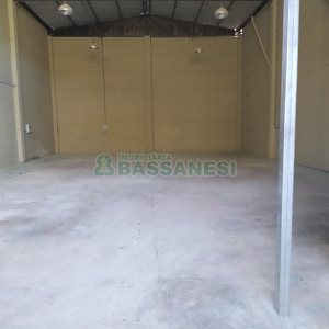 Pavilhão com 350m², no bairro Sanvitto em Caxias do Sul para Alugar